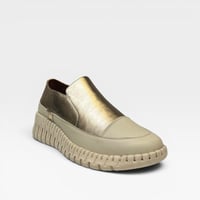 Image 3 of JULIE EGGNOG/GOLD