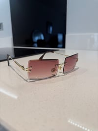Image 3 of Cinnamon Killy Shades 