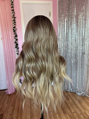 Image of Delia (ready to ship)