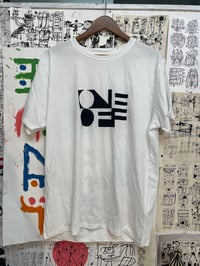 ‘One Off’Tee