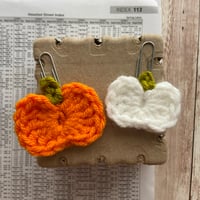 Image 5 of "Classic Pumpkins” Crocheted Planner Clips Set Of 2