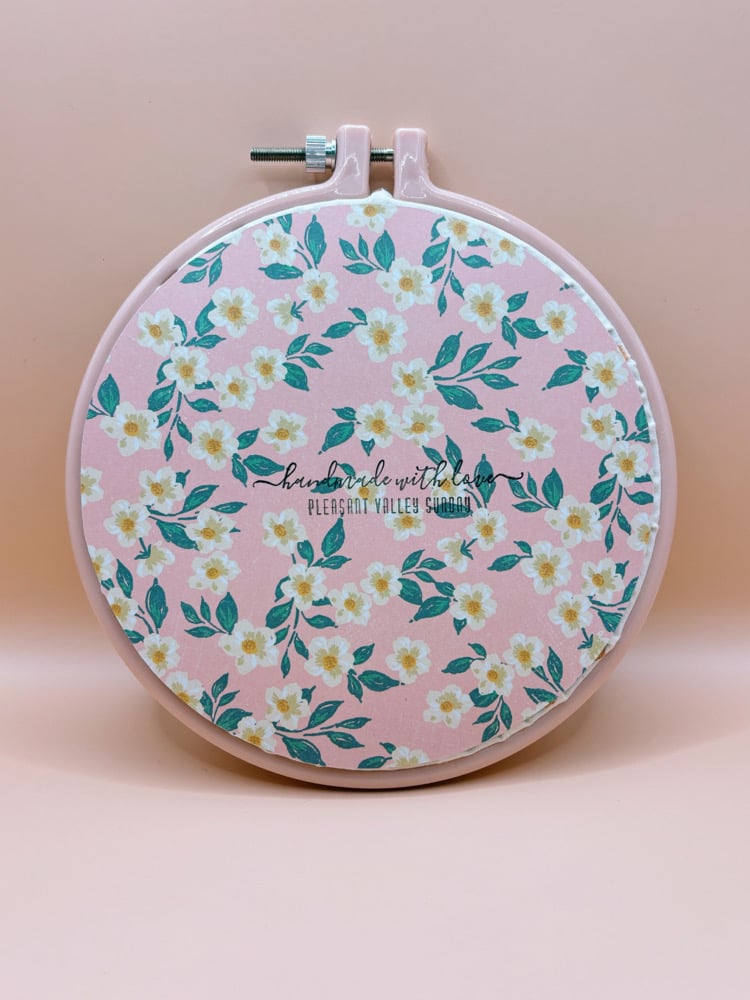Image of Sweet Peach Landscape Hoop