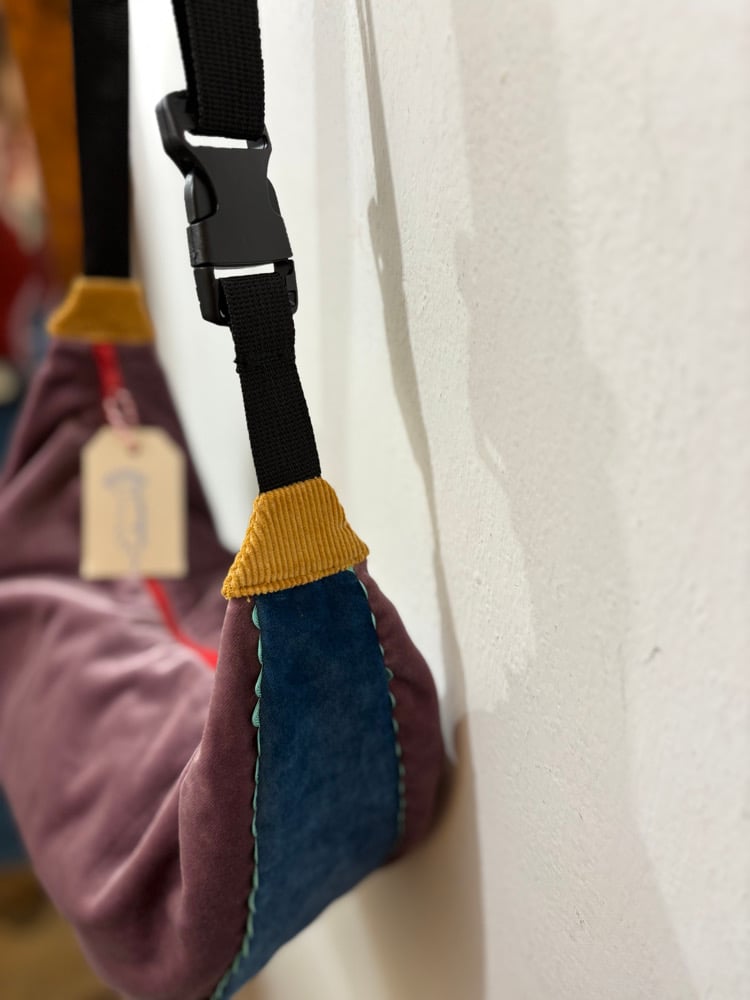 Image of Big Banana velluto liscio 