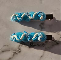 Image 4 of Cake Clips