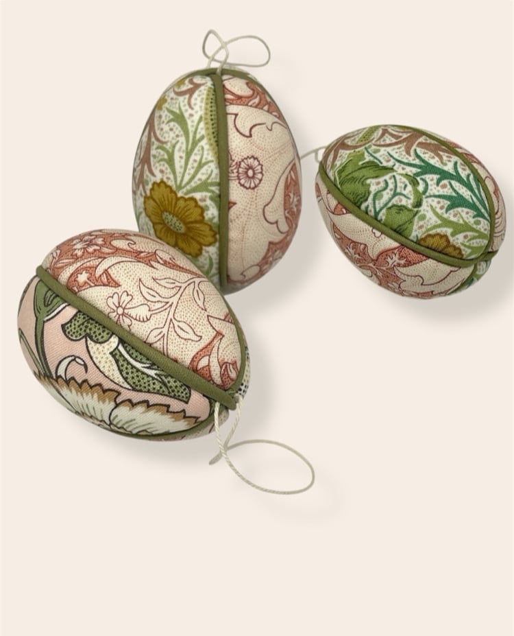Image of Påskeæg m. snor - rose/army