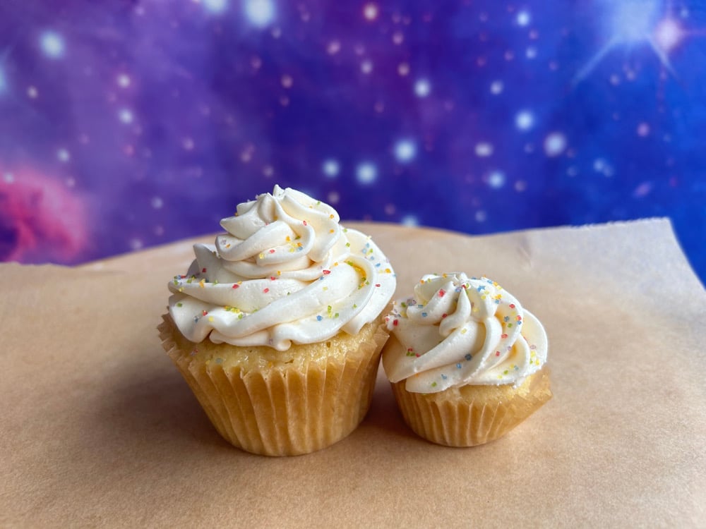 Image of Mini vanilla bean cupcakes