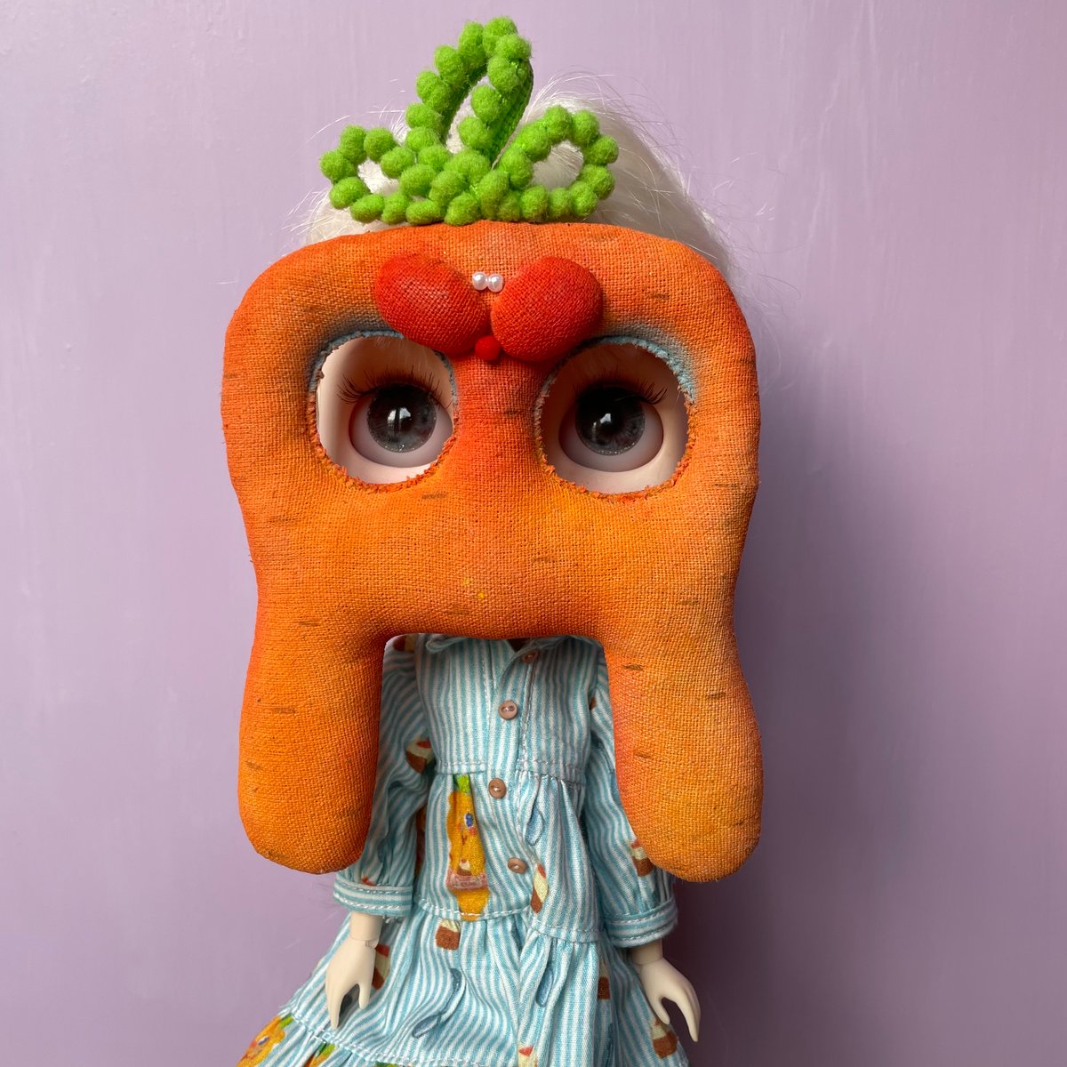Image of Carrot Bunny Blythe Mask