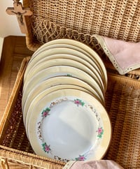 Image 2 of Assiette L’amandinoise