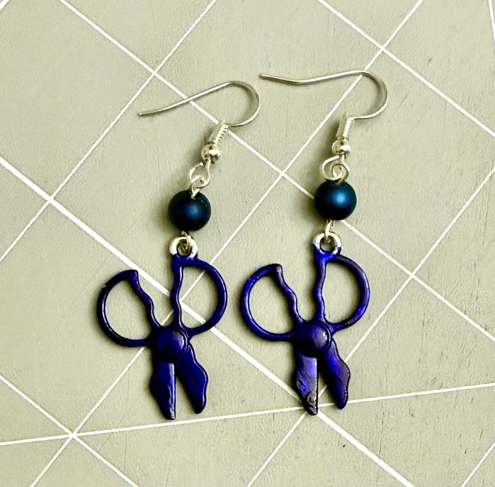 Image of Twisted Scissors Earrings