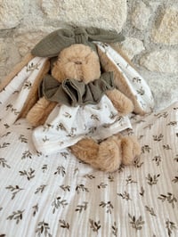 Image 2 of DOUDOU LAPIN ET SA TENUE BRANCHE DOLIVIER 