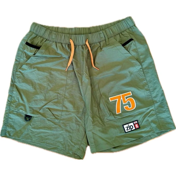 Image of 75 Zip 100 Shorts GREEN