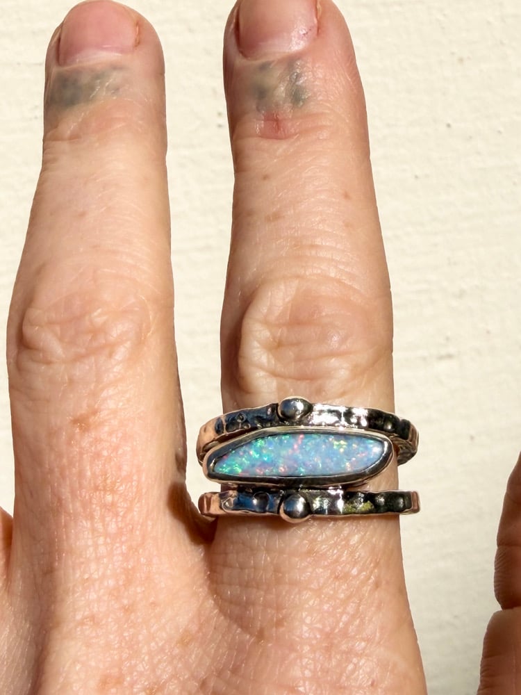 OPAL PASSAGE RING / Size 8