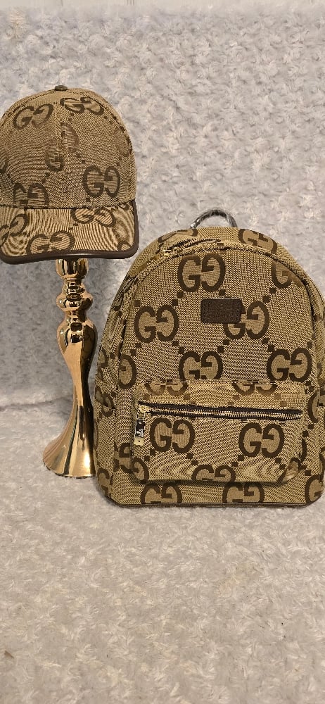 Image of Large Gorg girl backpack with hat