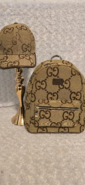 Image of Large Gorg girl backpack with hat