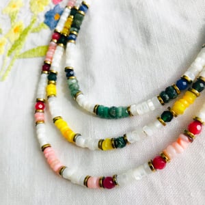 Image of COLLIER TAHITI - Rose - Jaune ou Vert