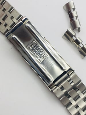 Image of STAINLESS STEEL GENTS WATCH STRAP,TUDOR,19mm,CURVE LUGS,NEW.(TU-10)