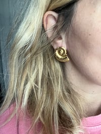 Image 2 of boucles d oreilles coquillage 