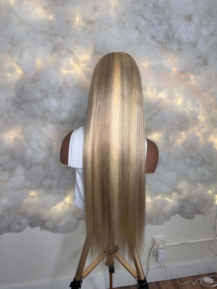 Image of Ashimary 13x6  Blonde High Light Wig 