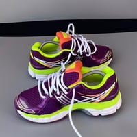 Image 4 of size: us7 uk5 eu38 cm24