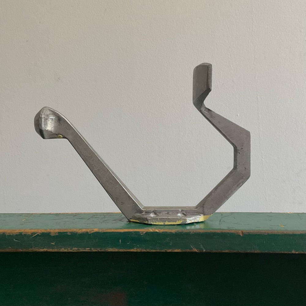 Image of French Hook