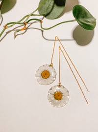 Image 1 of Gold Daisy Threads