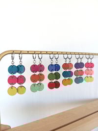 Image 1 of Boucles d'oreilles Zoé mini en cuir upcyclé 
