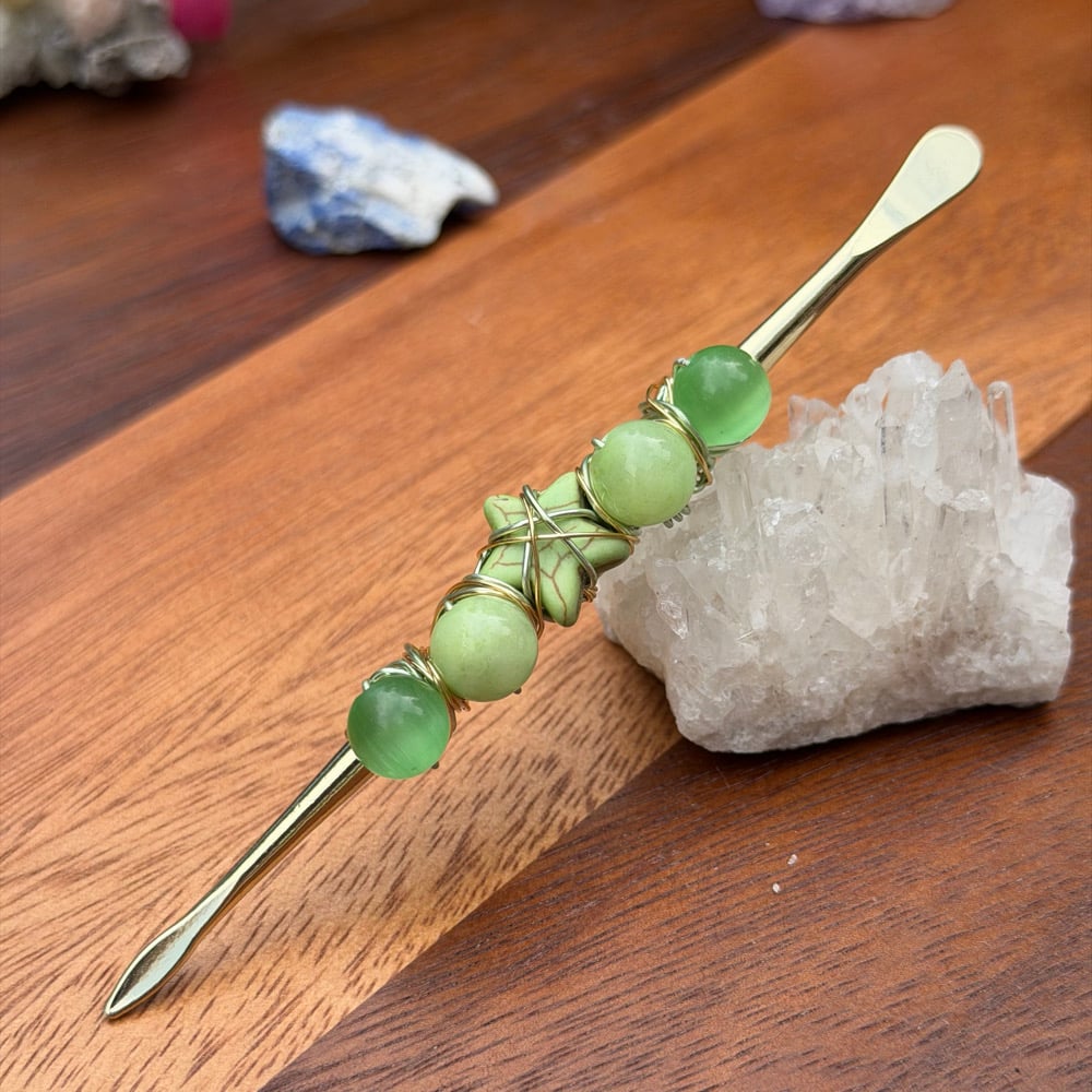Image of green star dab tool
