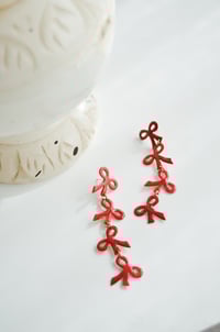 Image 2 of Lazos colgantes