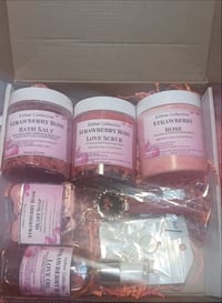 Image 18 of 🌹 Strawberry Rose Valentine’s Luxe Set – Limited Edition 💝