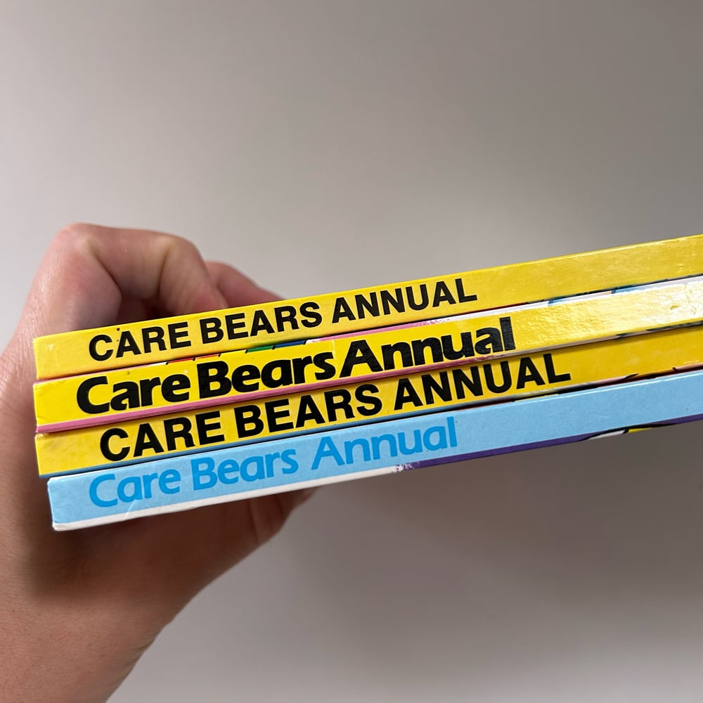 Image of LOT 4 BDS CARE BEARS ANNUAL