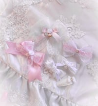 Image 5 of Surprise Bow Sets