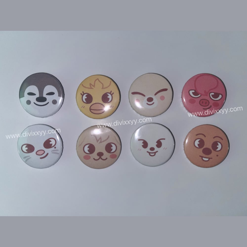 SKZOO Button Pins