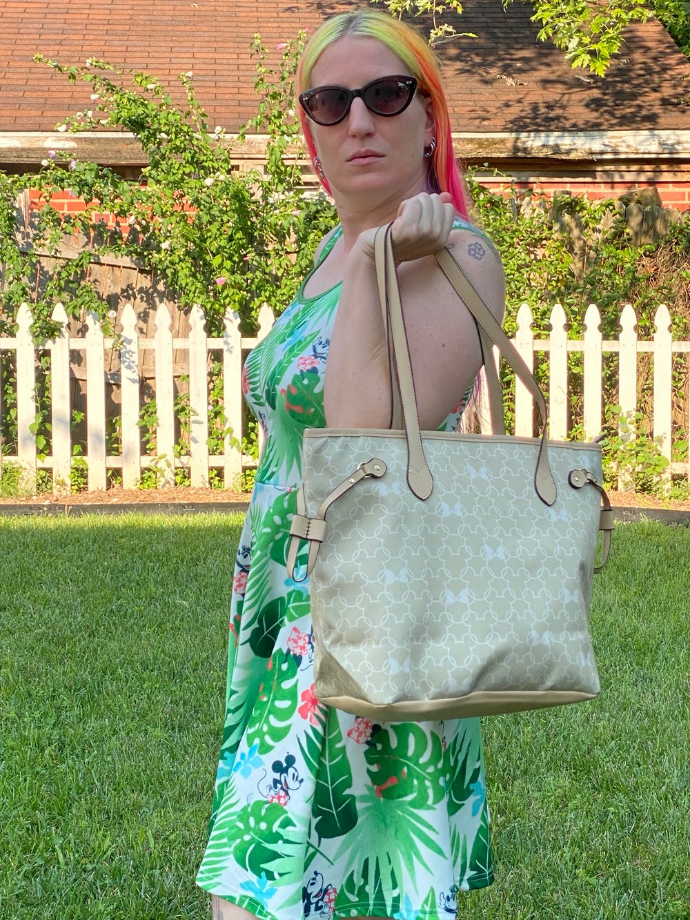 Mouse wallpaper tote