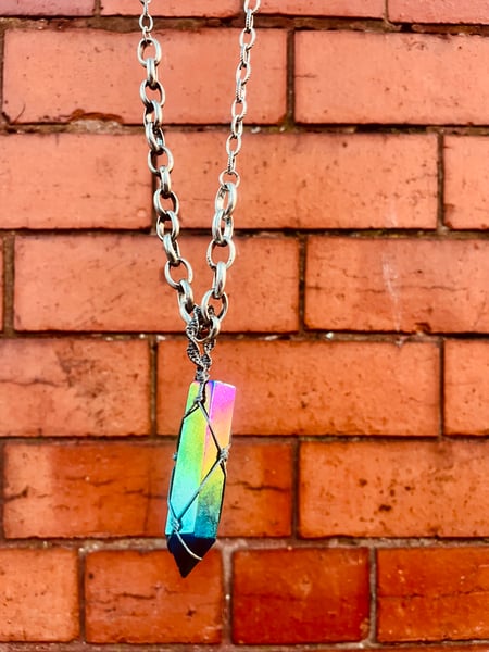 Image of Chained rainbow aura 