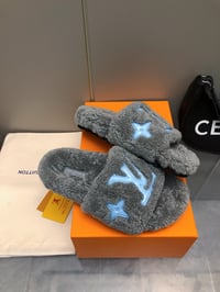 Image 5 of BIG PRINT FLUFF SLIDES