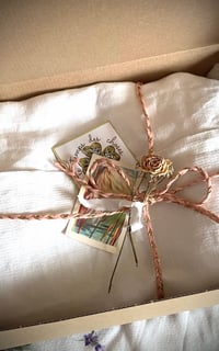 Image 6 of Box de Brocante « Folk et fleurs »