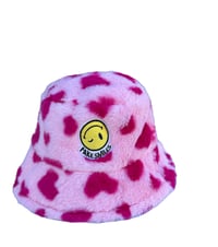 pink heart bucket hat 