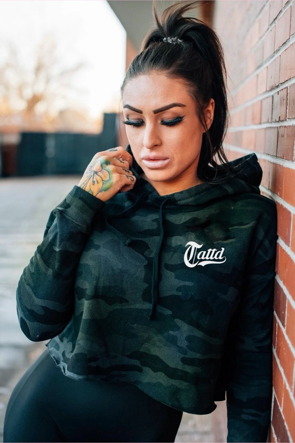 CAMO TATTD CROP HOODIE!!!