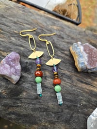 Image 4 of Knotted gemstone earrings 04