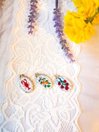 Image 5 of La petite Fragaria Necklace 