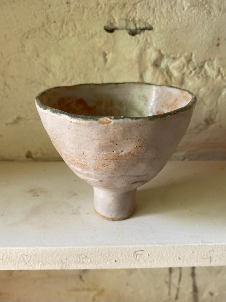 Deep footed bowl (sponged green top) Image 4