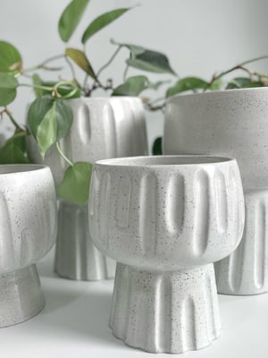 Image of Pedestal planter 2