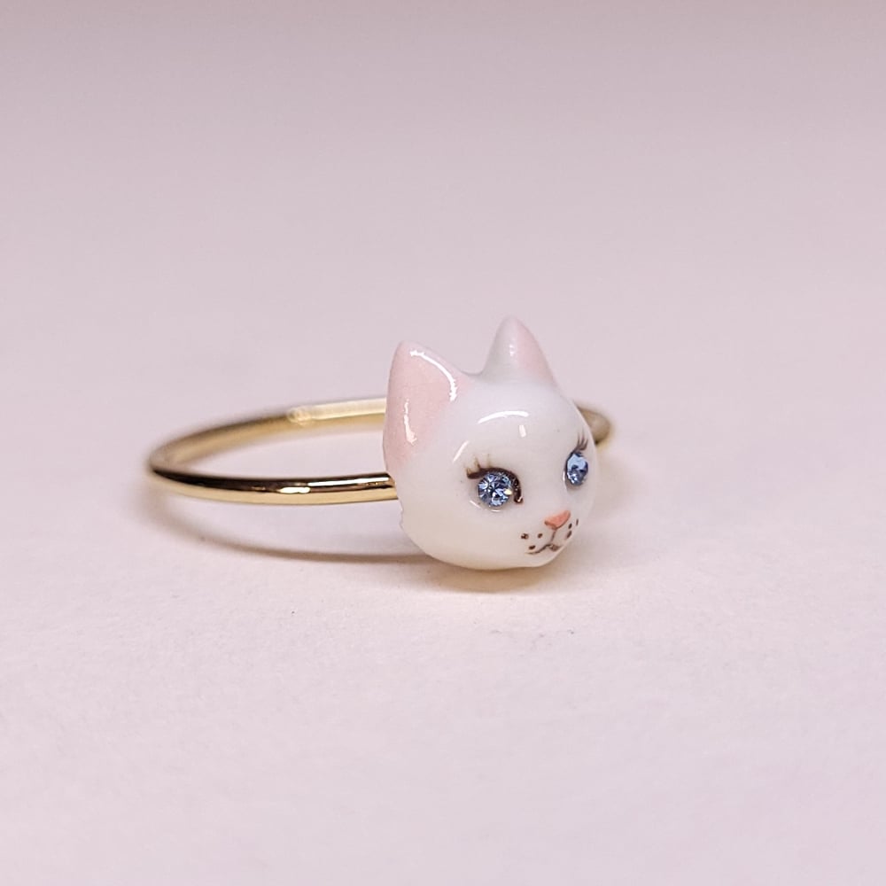 Image of White Porcelain & Gold Filled Cat Ring