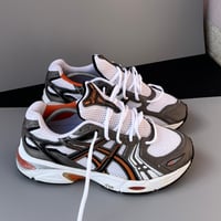 Image 3 of size: us10.5 uk9.5 eu44.5 cm28.5