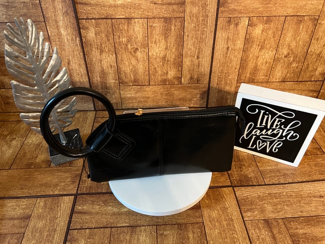 Assorted Loop Clutch