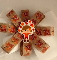 Let's play in the leaves