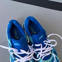 Image 2 of size us8.5 uk6.5 eu40 cm25.5