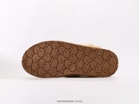 Image 7 of Fur slippers 🤎