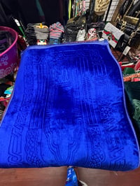Image 1 of Islamic prayer rug embossed mosque design with fringe