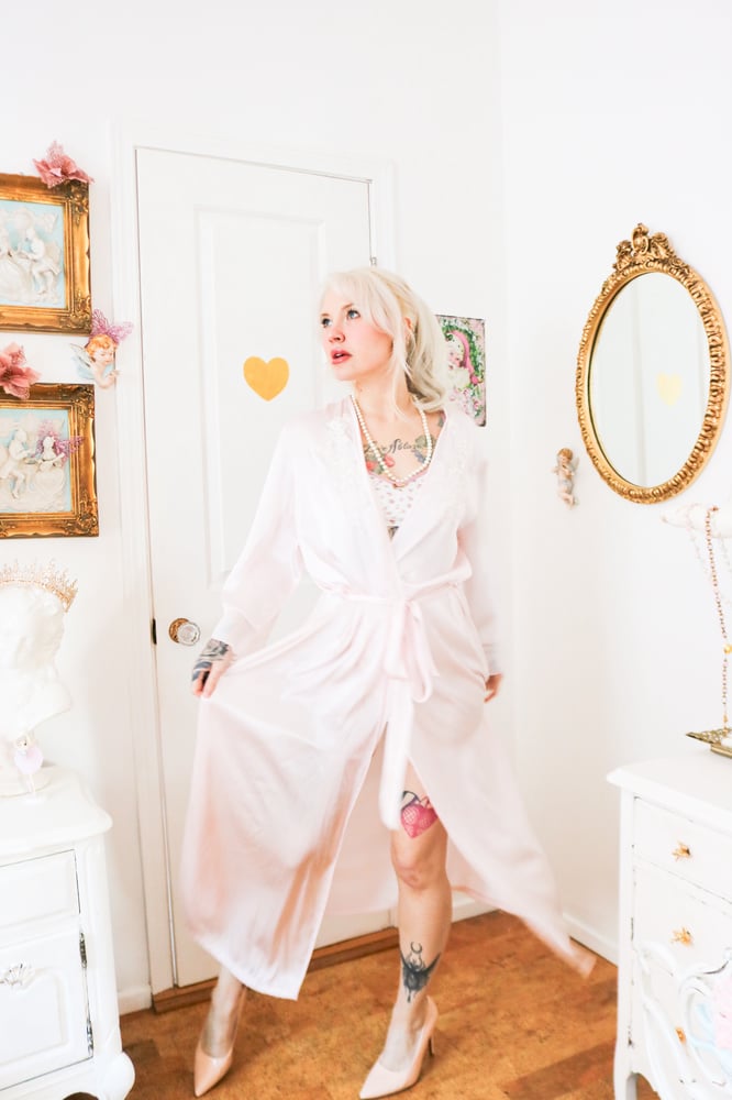 Image of Y2K Enchanting Flowing Robe with Embroidery Details (XL)